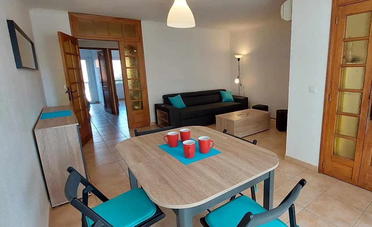 Grand T3: Luminous Central Apartment with Parking Sanary-sur-Mer